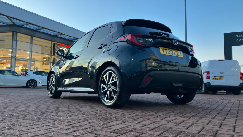 Toyota Yaris 1.5 Hybrid Design 5dr CVT Hybrid Hatchback